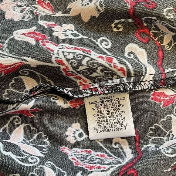 Liz Claiborne Womens Size XXL Popover Top Blouse Black Floral Print Cap Sleeves - Picture 10 of 11